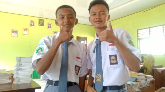 Perjuangan Anak Smk Pgri 2 Kedondong Untuk Bisa Sekolah Tidaklah Mudah