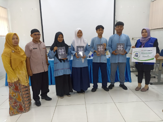 Mushaf Al-qur'an Isyarat Untuk Teman Tuli Slb Negeri 02 Dki Jakarta