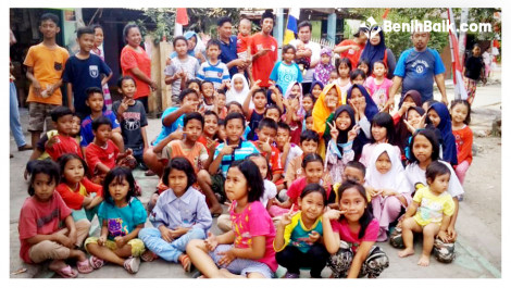 Pemuda-pemudi Kelurahan Poris Gaga Baru Bantu Anak Yatim