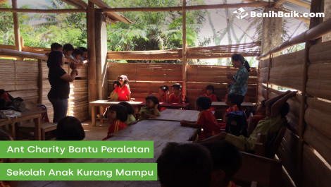 Ant Charity Bantu Peralatan Sekolah Anak Kurang Mampu